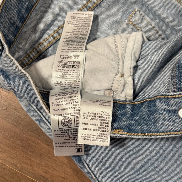 Blue Levi's Women's '94 Baggy Jeans - Picture 5 of 9